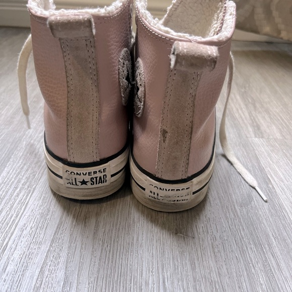 Girls Converse , pink leather high tops. Girls size 2. - Picture 2 of 8